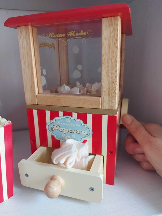 Brinquedos educacionais de madeira
