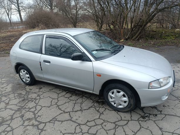 Ładny Mitsubishi Colt 1.3 niski przebieg