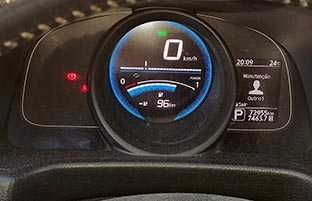 Carrinha Nissan e-200