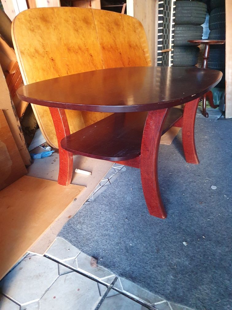 Ława do salonu z półką