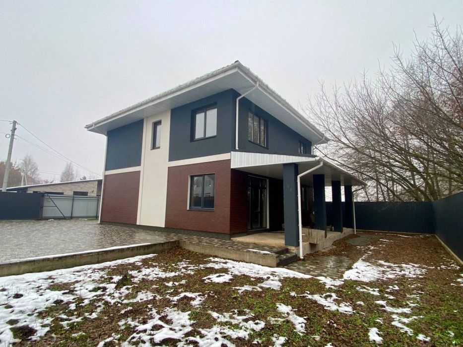 Новий просторий будинок біля лісу в Білогородці