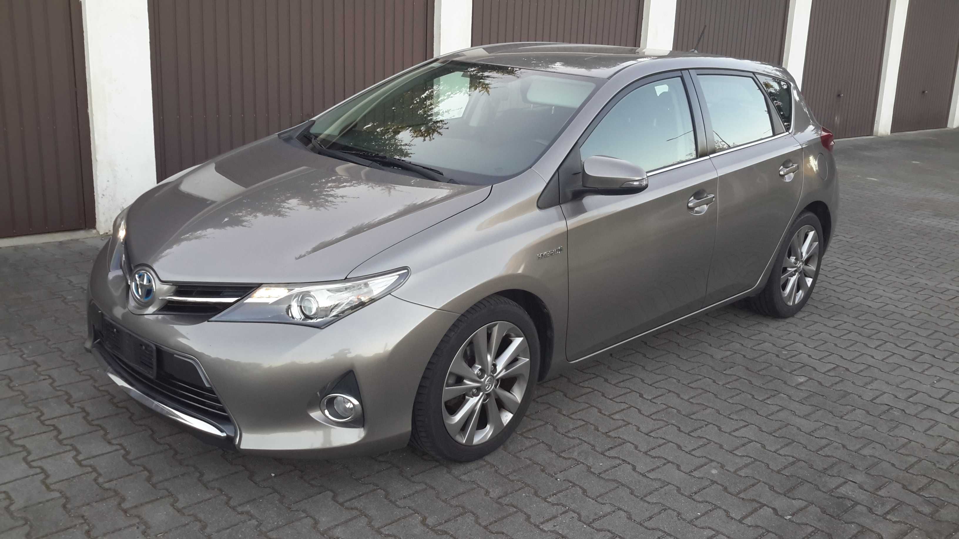 Toyota Auris 1.8 VVT-i Hybrid