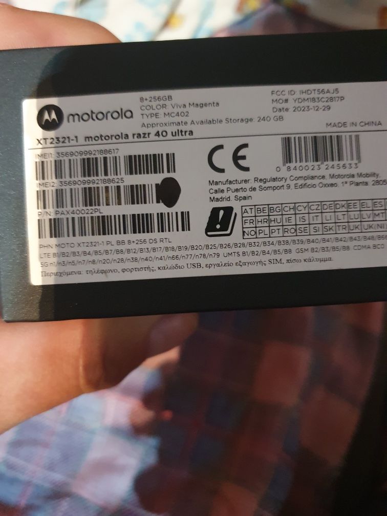Motorola Razr 40 Ultra. Odbiór osobisty