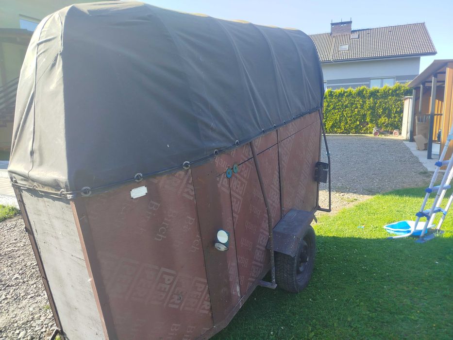 Sprzedam przyczepę do przewozu zwierząt