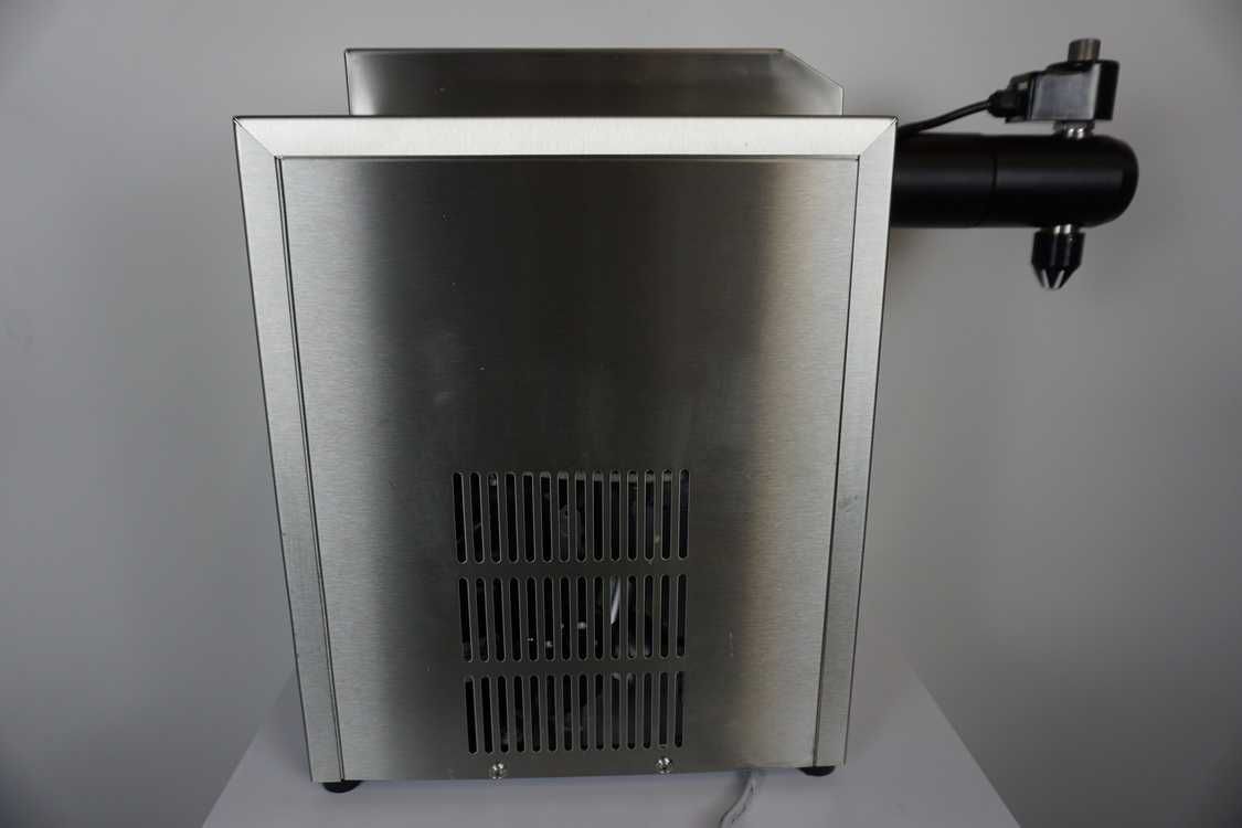 Automat do bitej śmietany Sanomat Euro-Piccolo 1,5L w stanie idealnym