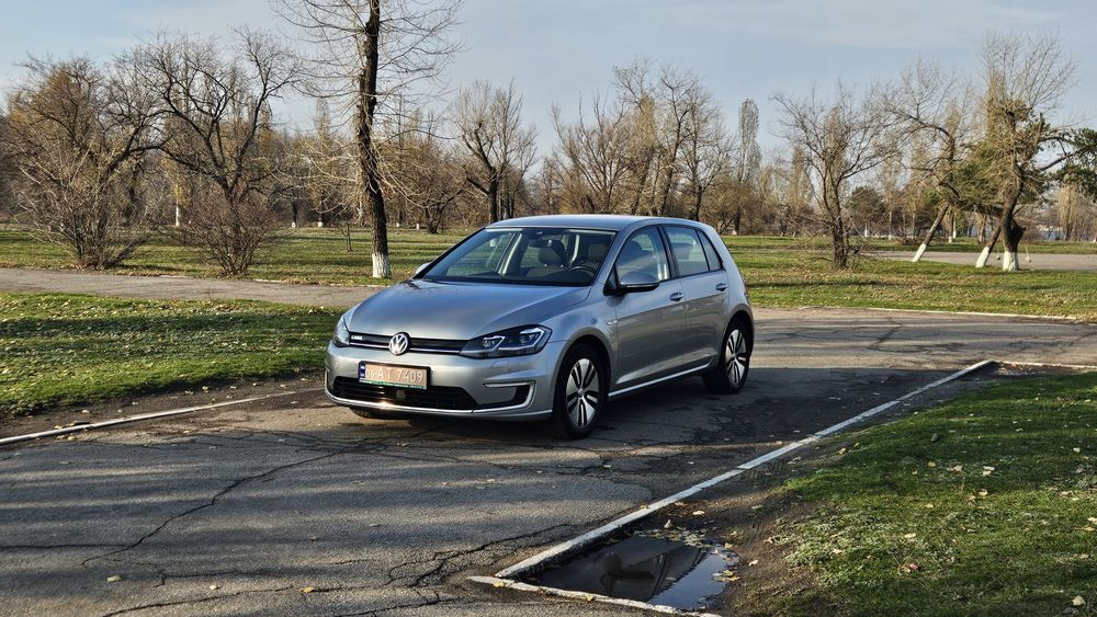 E-Golf 36kw. 18p. Свіжий, класний