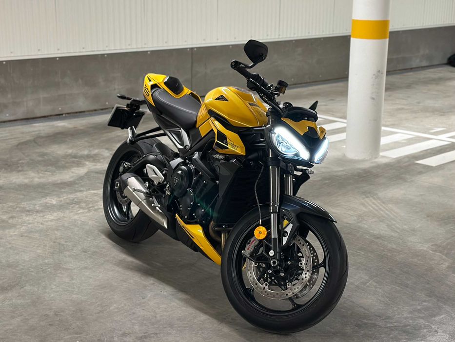 Triumph Street Triple 765 RS 2025 – 640 km – Estado Impecável