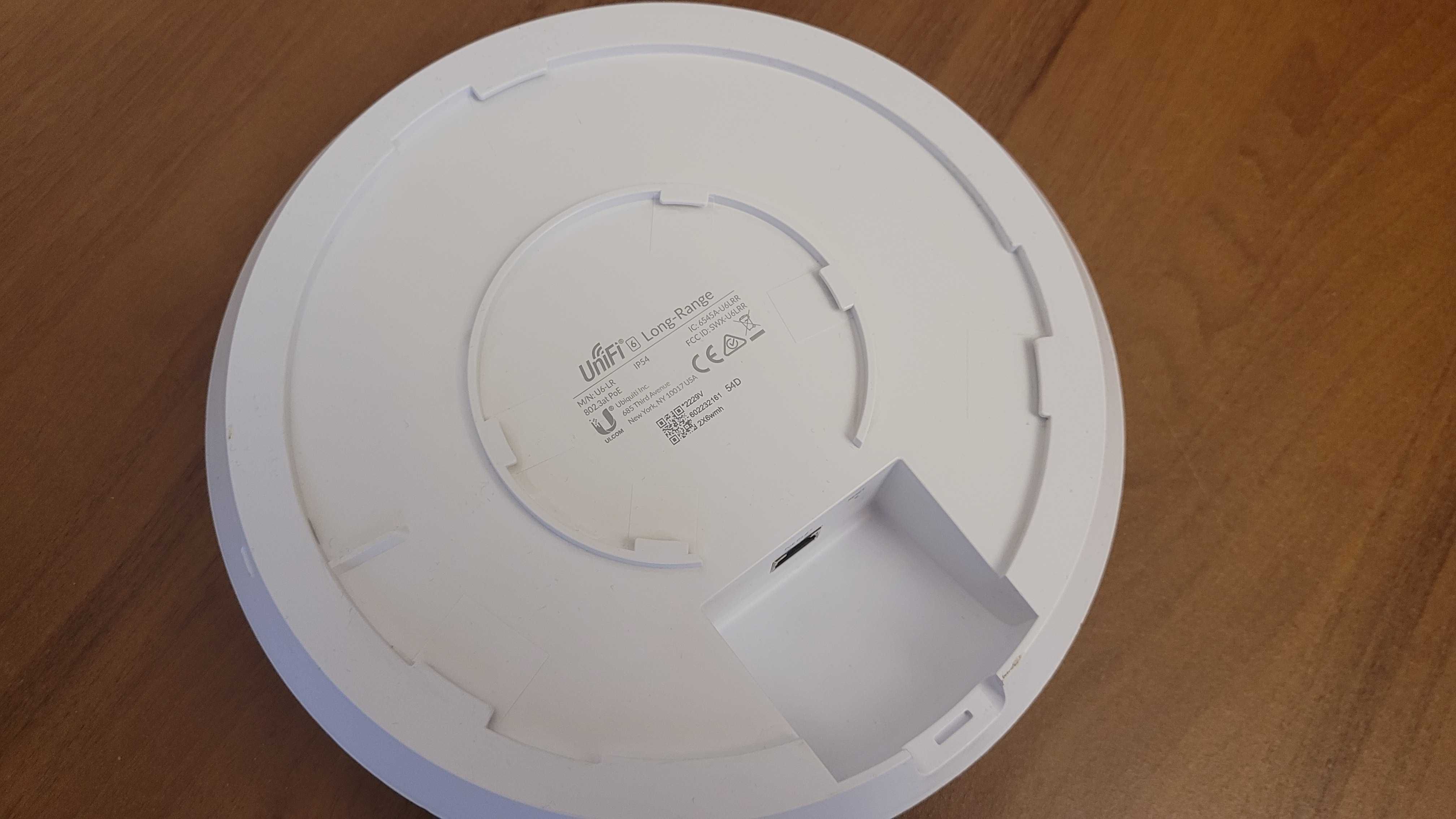 Ubiquiti UniFi 6 Long-Range (U6-LR) — Wi-Fi точка доступа 802.11ax