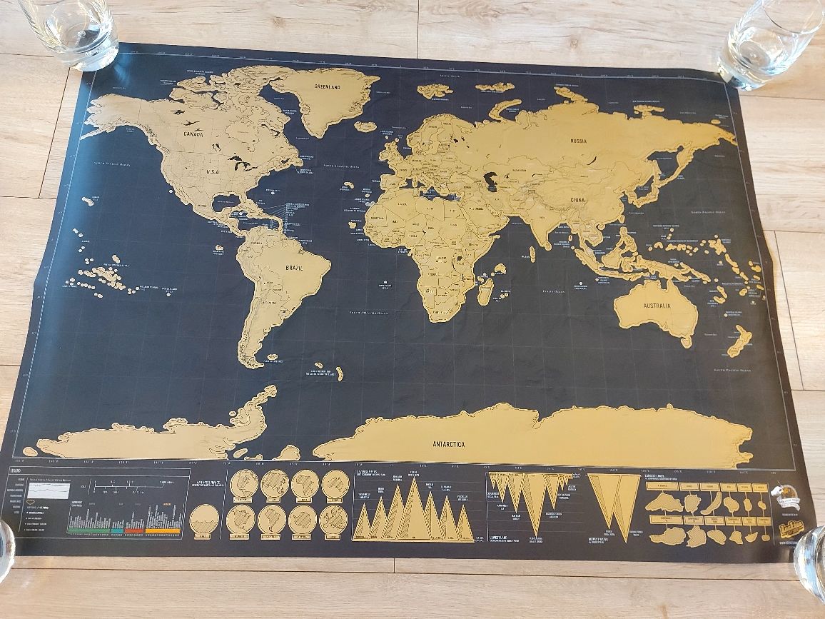 Mapa świata zdrapka czarno-złota (nowa)