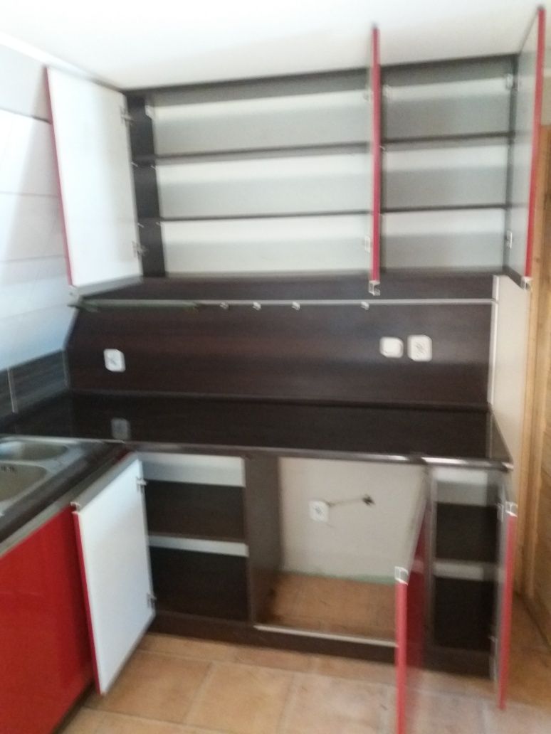 Meble kuchenne ze sprzętem
