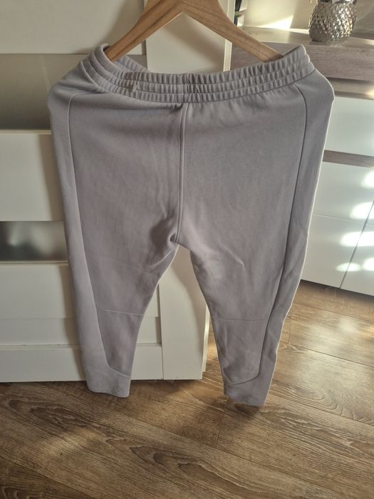 Spodnie dresowe damskie