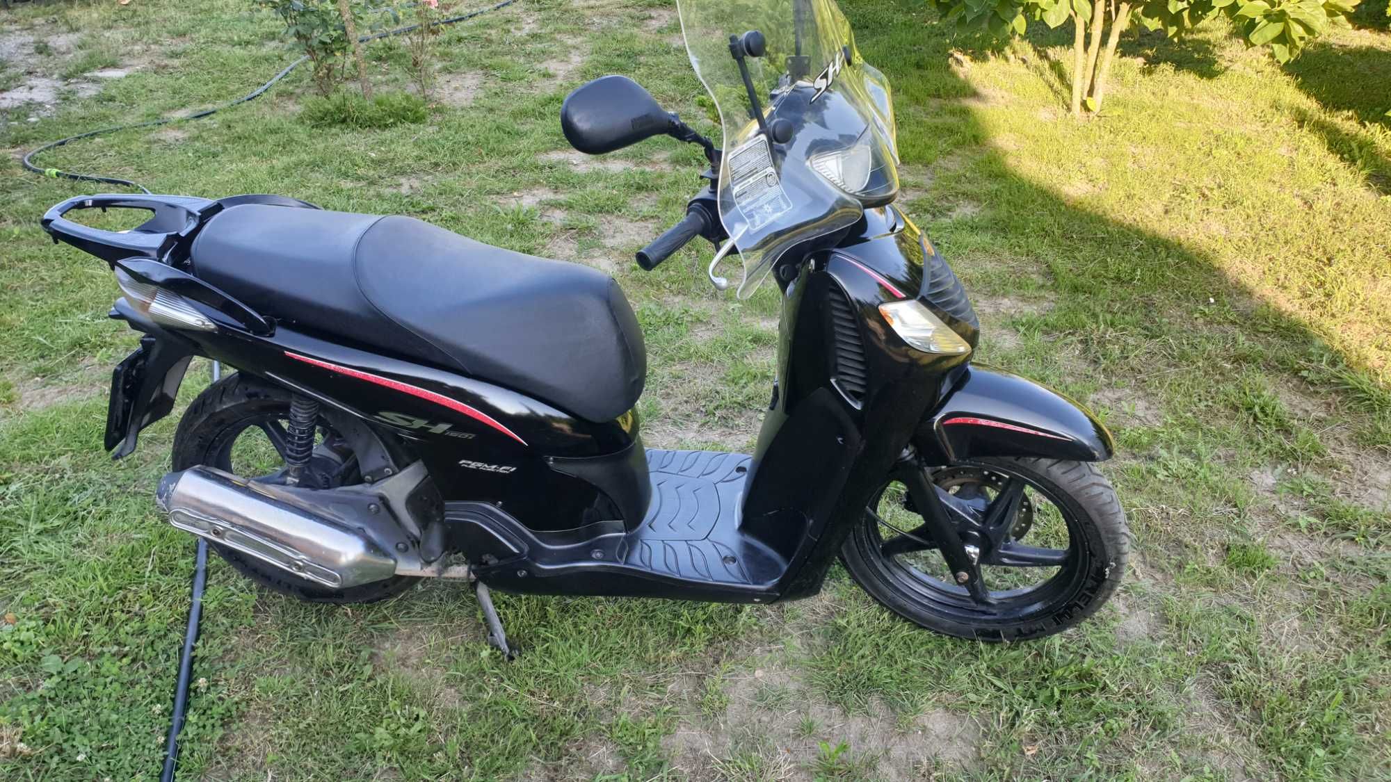 Honda SH 150 biala ,Honda Sh 150 czarna