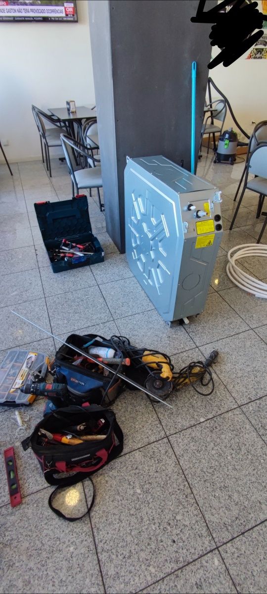 Ar condicionado, Eletricidade e Canalização