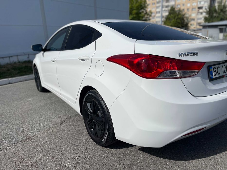 Hyundai Elantra 2011