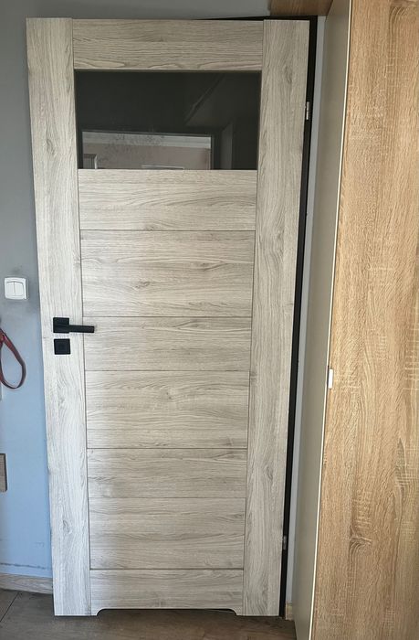 Drzwi wewnętrzne do łazienki jasne 80