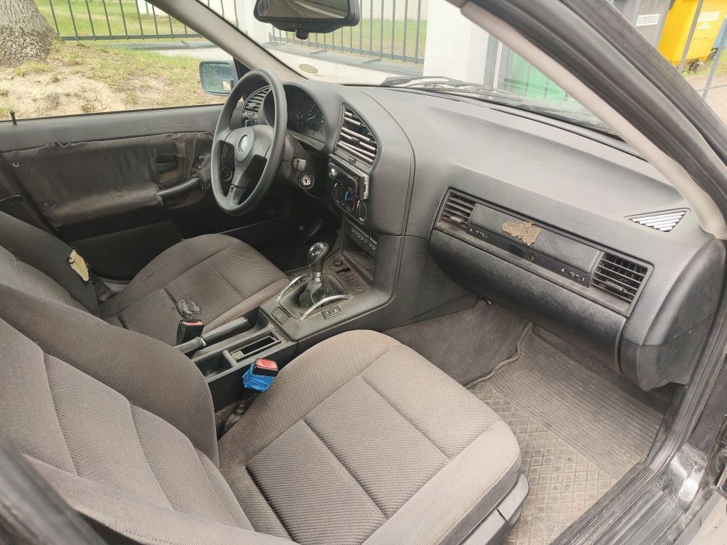 BMW Serii 3 E36 Sedan 1995r 1.6 Benzyna Stan BDB