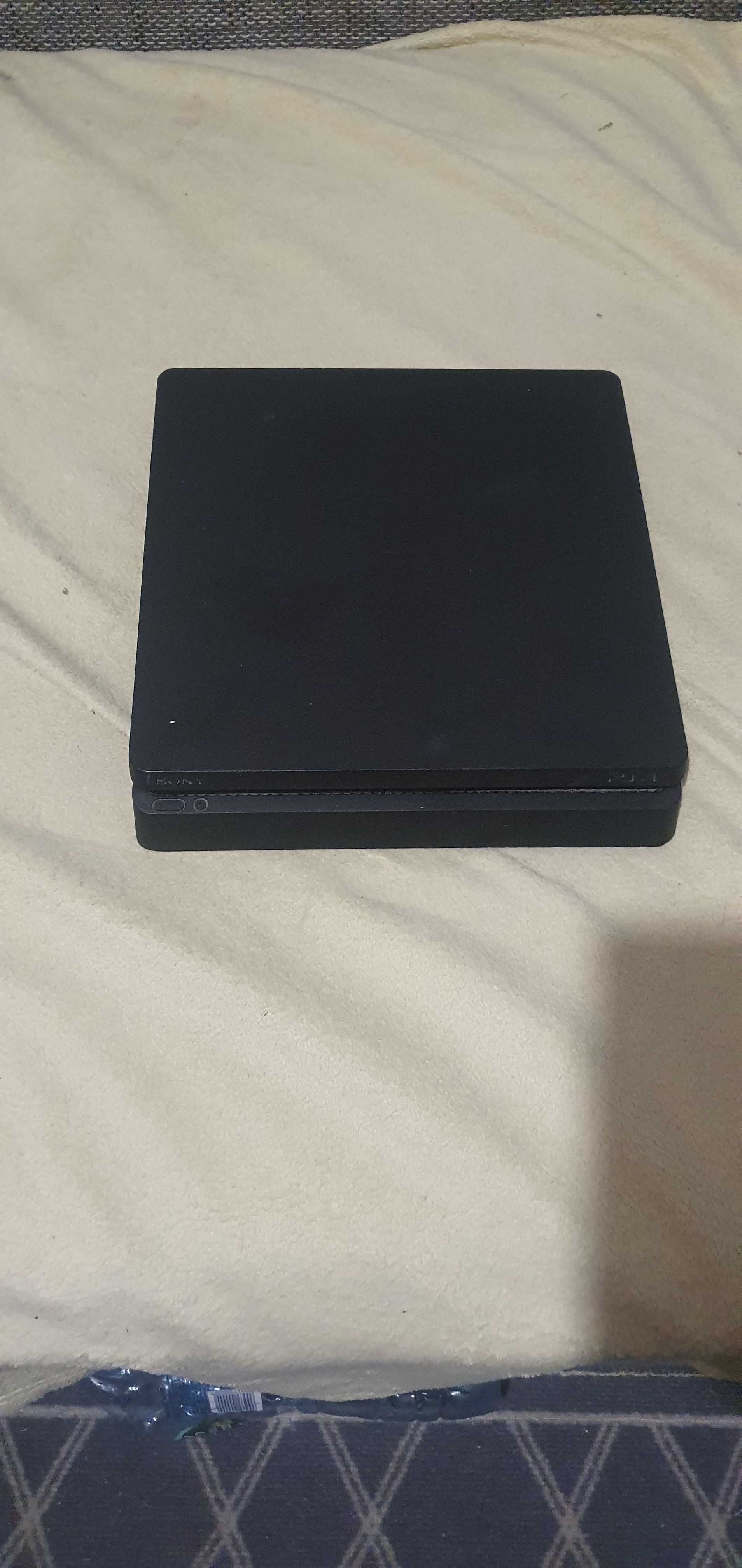 PlayStation 4 slim