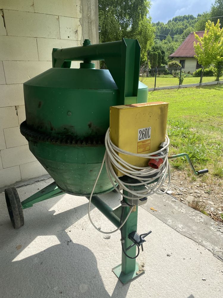 Betoniarka 260l defro
