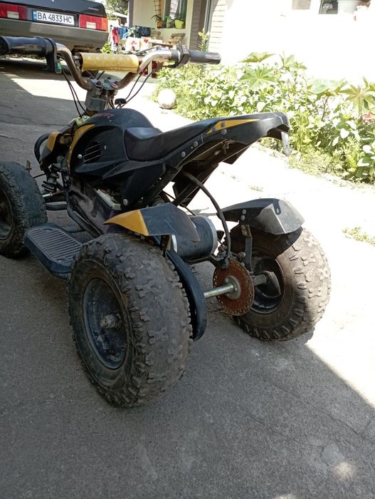 Дитячий квадроцикл