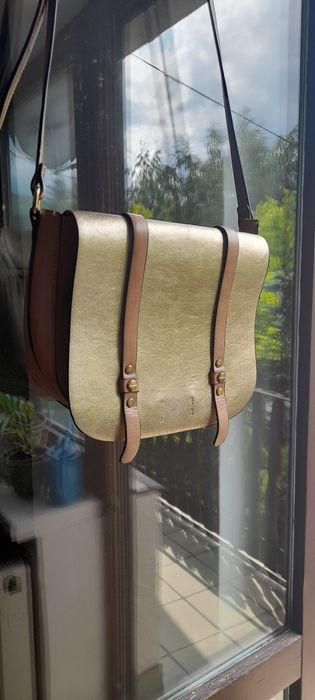 Złota torebka listonoszka skóra ekologiczna