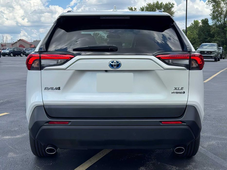 Toyota RAV4      2022