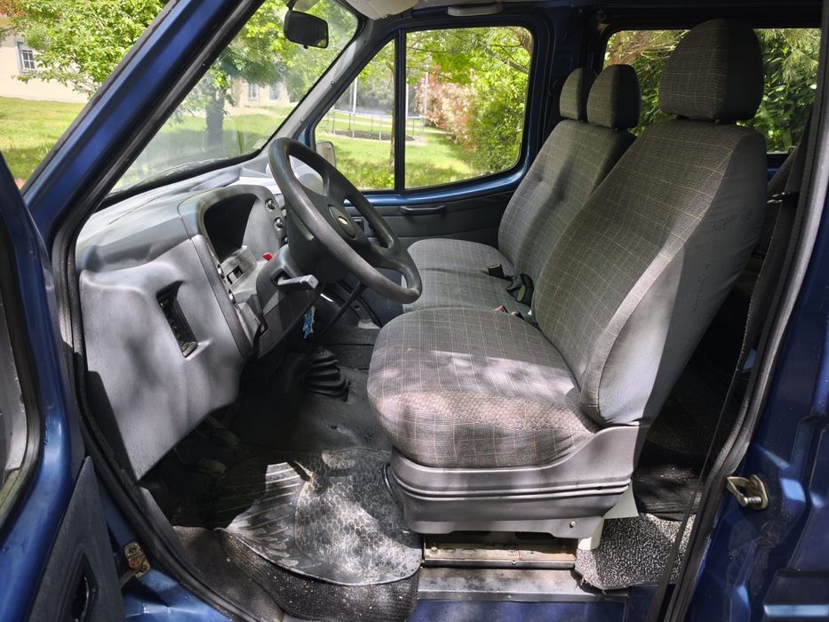 Ford Transit 7 lugares 93