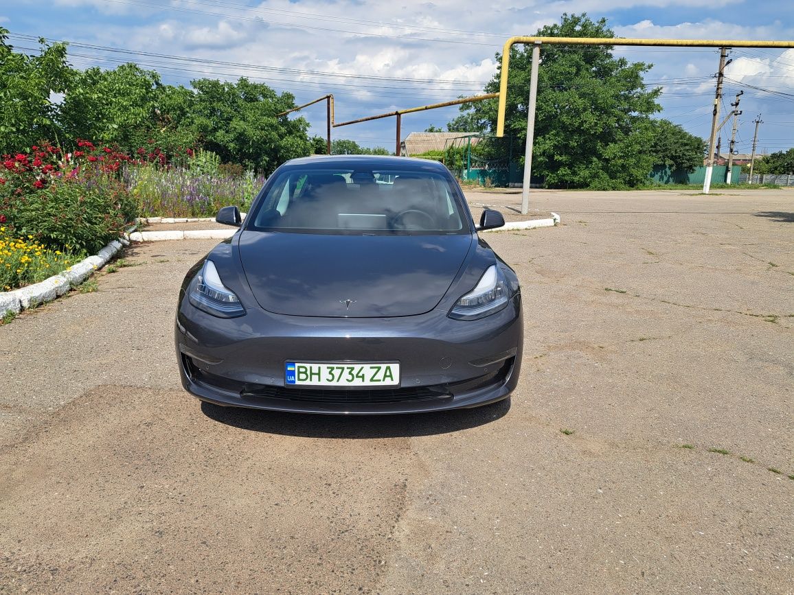 Продам Tesla model 3 2019