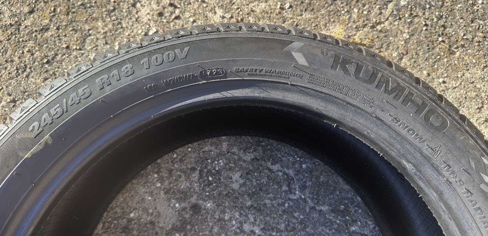 Opony zimowe 245 45 R18 Kumho - Stan Idealny !