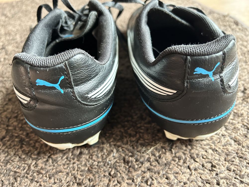 Buty korki Puma skórzane rozm. 42