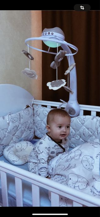 Музикальний мобіль з проєктором