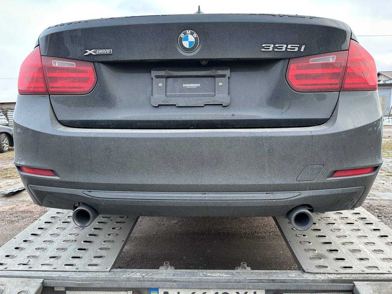 Продам задній бампер,задні ліхтарікомплект  бмв F30 335I
