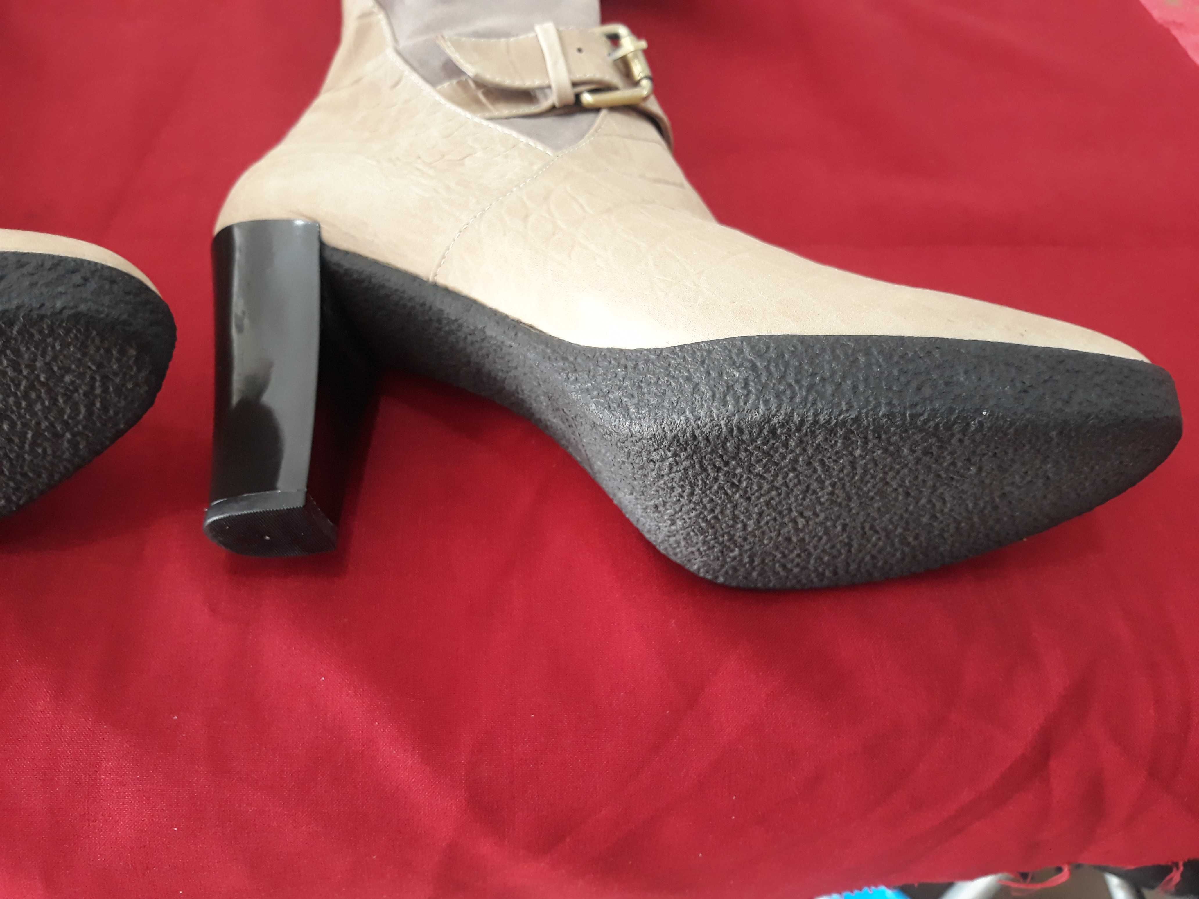 Botas Senhora Em Pele Cano Alto
