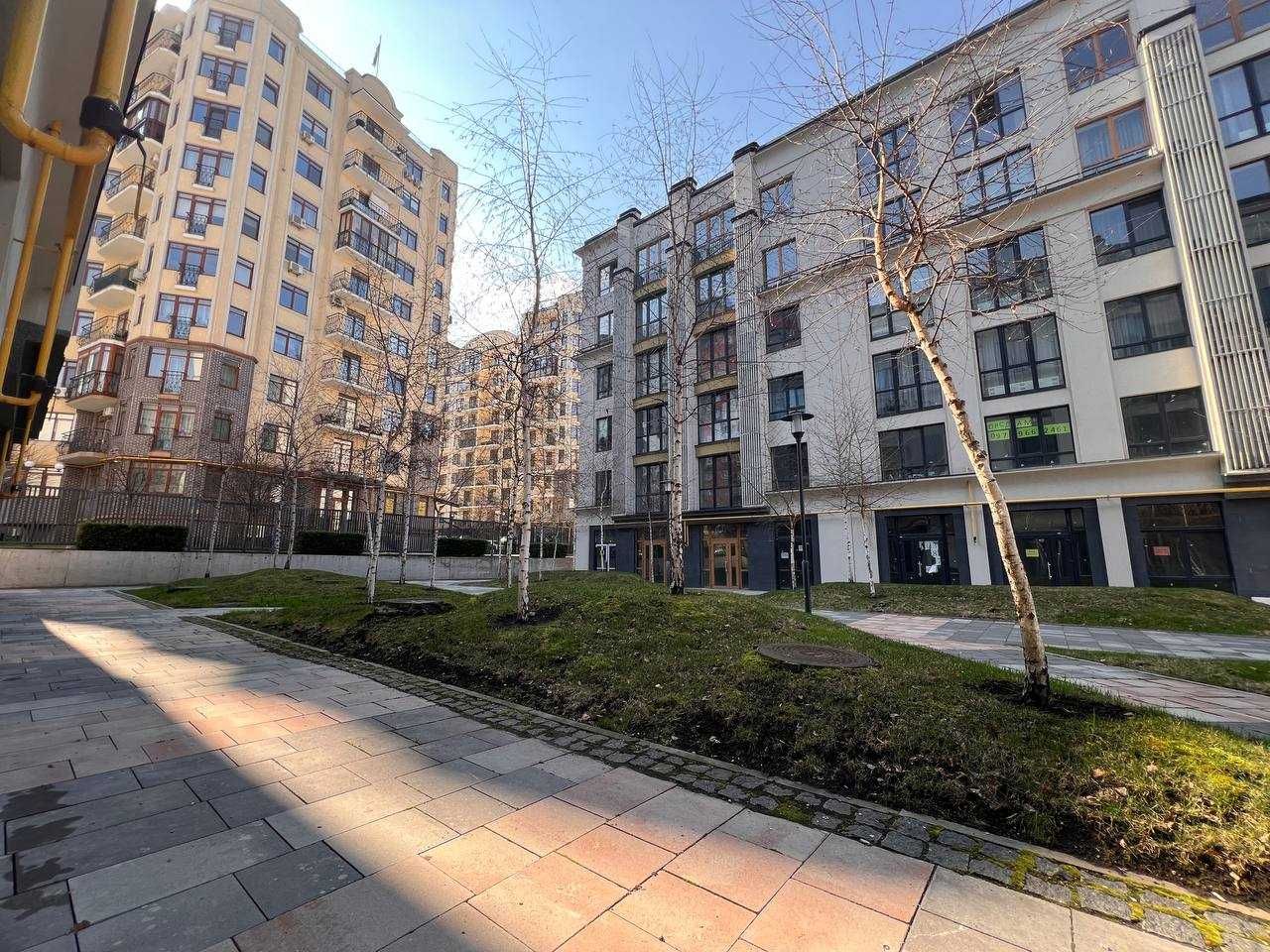 Продаж 2х фасадних приміщень площею 42 м2 за 26500$
