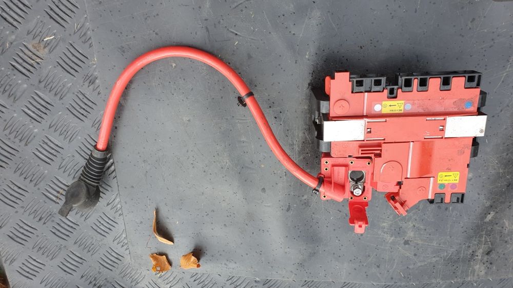 Bmw f07 5gt f10 f11 klema pirotechniczna plusowa