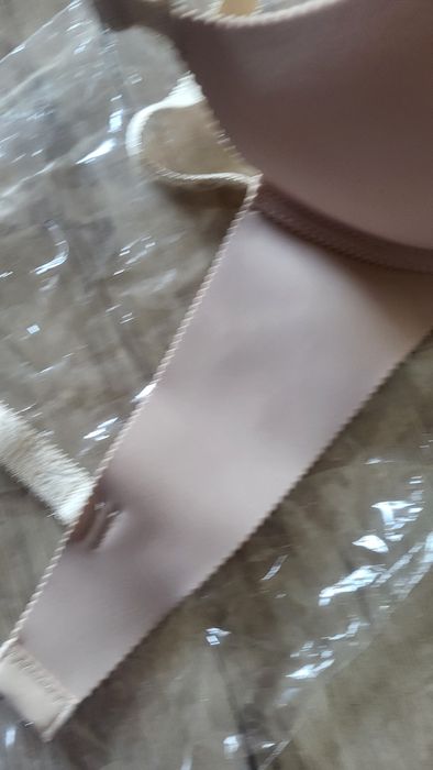 Бюст, розмір 90С