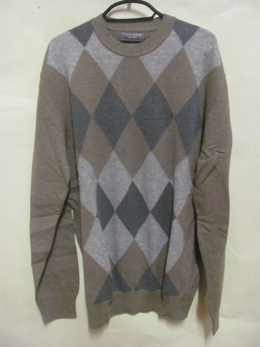 Magníficos e apelativos sweaters vintage, novos, com etiquetas.