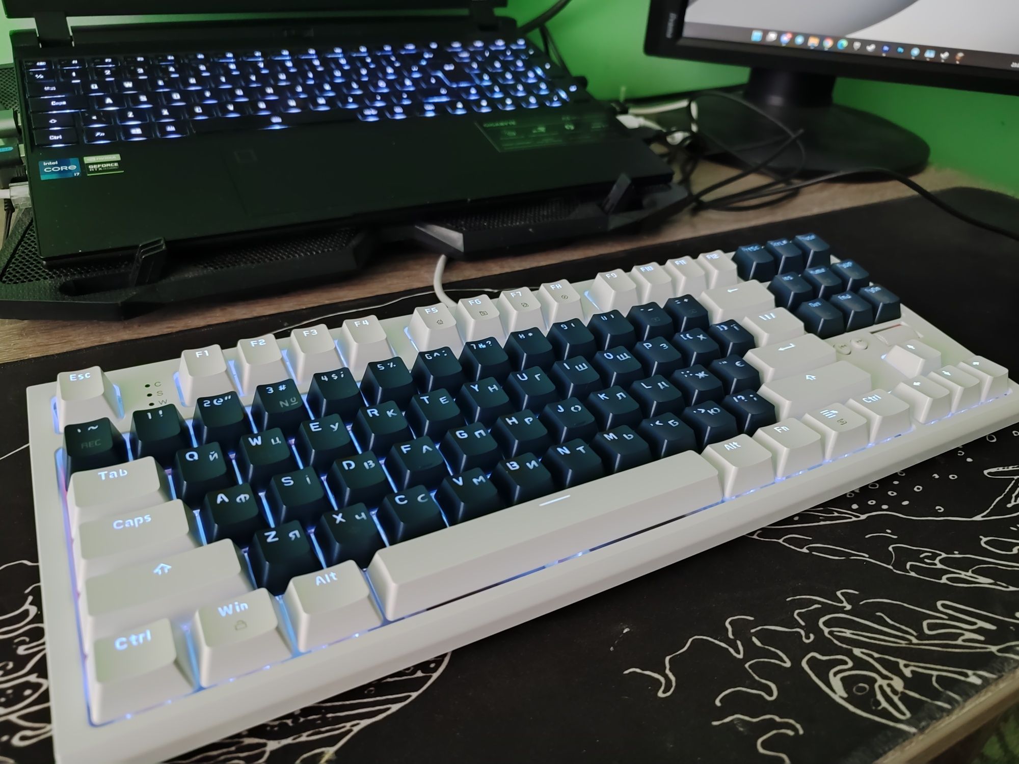 Механічна клавіатура GamePro MK180W – RGB, USB