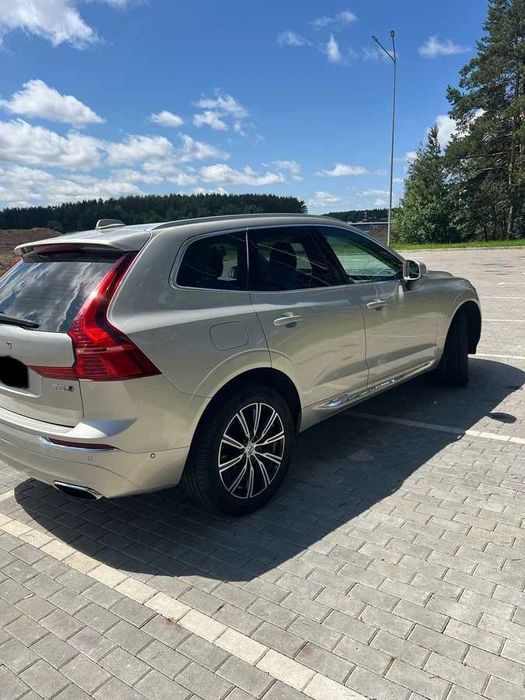 2019 Volvo XC60  2.0 бензин