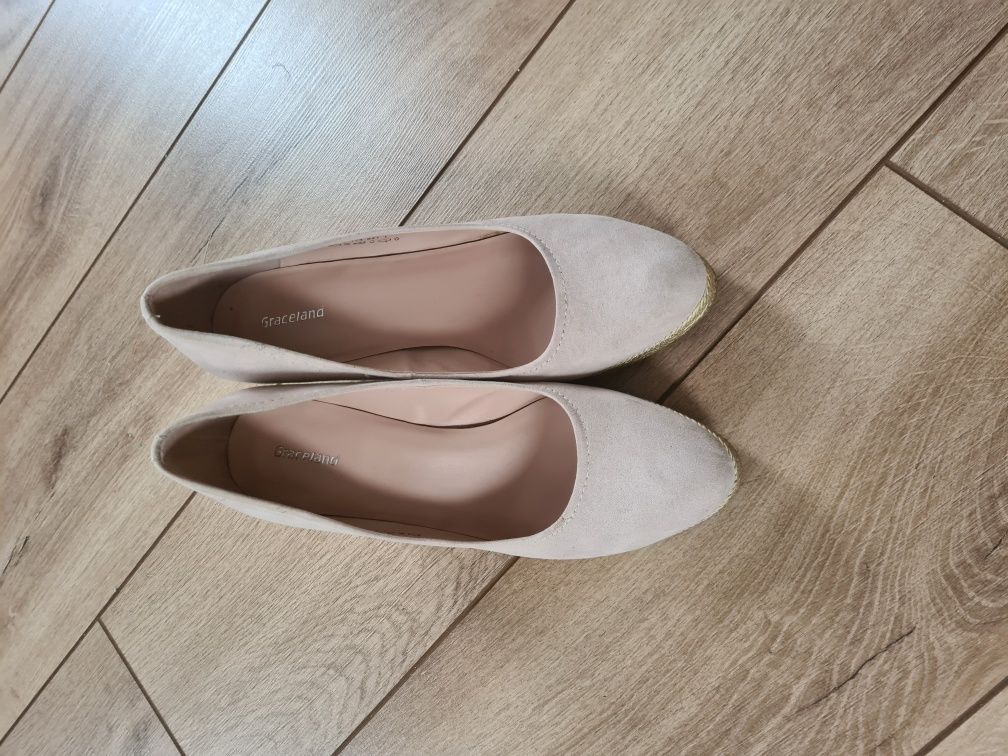 Buty na platformie rozm.40