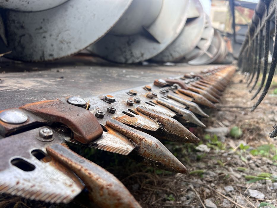 Жатка зернова Массей Фергюсон 7,6 метра