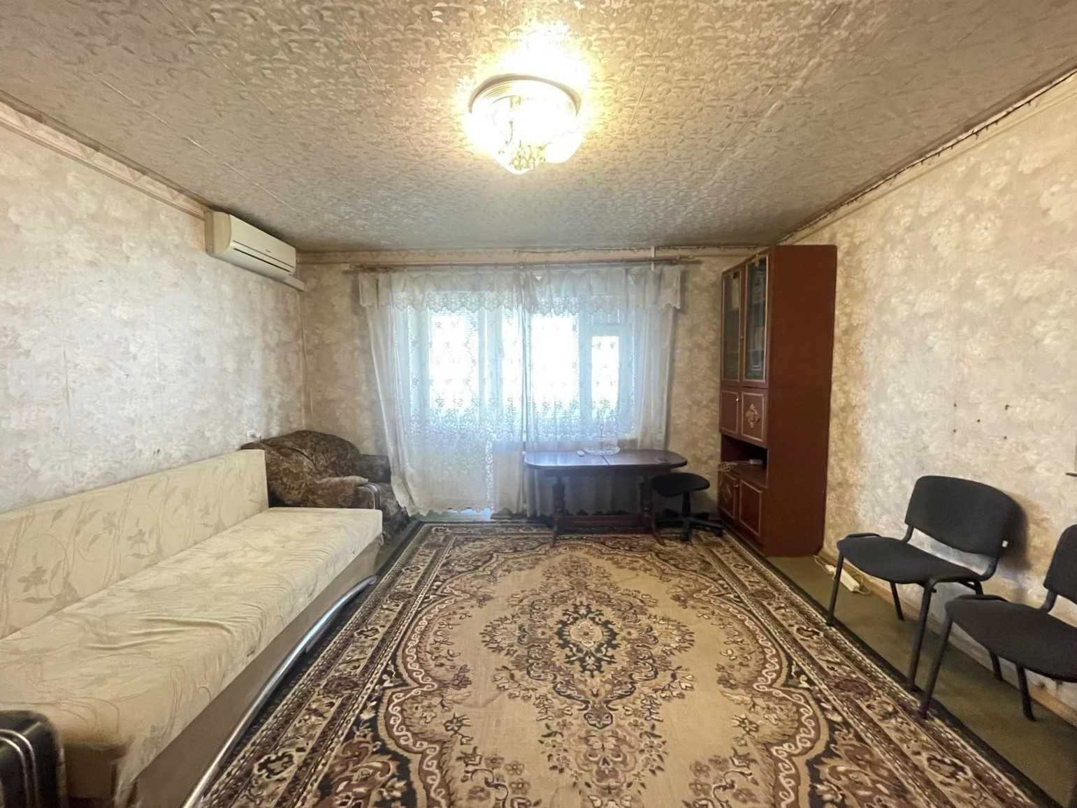 Продаю 3-кімнатну квартиру. Центр. 67 м