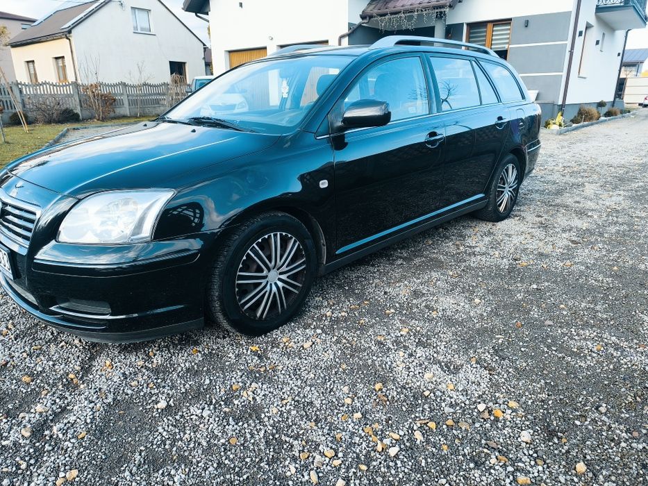 Toyota Avensis 2005 rok 1.8 benzyna Polski salon