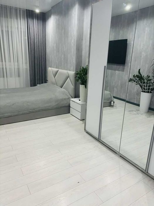 ЖК Кристалл! Молочная 52! Метро Левада! Продам 2К 68 м2