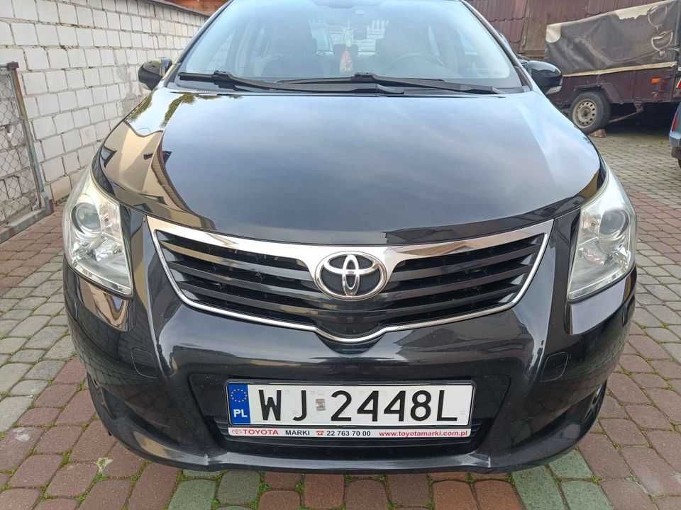 Toyota Avensis 1.8 benzyna + gaz  2011 automat