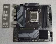 Материнська плата Gigabyte B650M DS3H (sAM5, AMD B650, PCI-Ex16)
