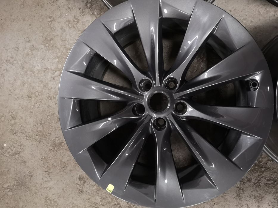 Felgi 5x120 Tesla S 20x10j et35 Nowe