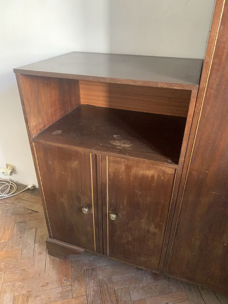 Móvel modular com roupeiro e arrumação