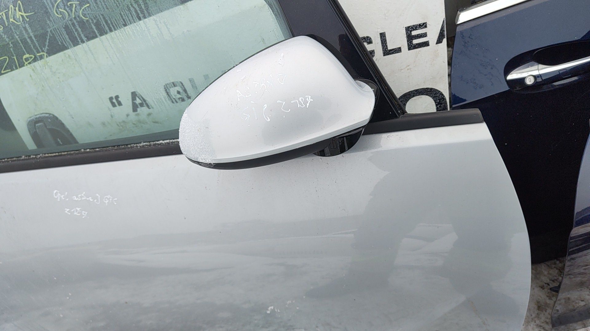 Prawe drzwi opel astra J GTC Z187