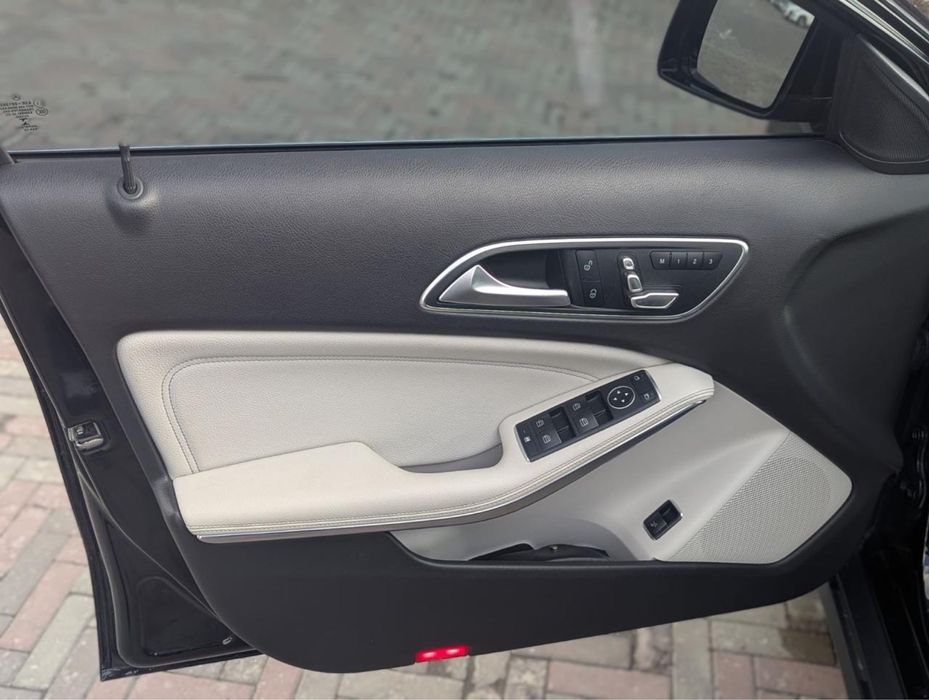 Mercedes-Benz GLA-Class 2019