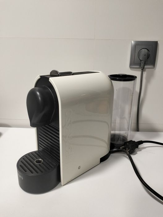 Máquina de café Nespresso.